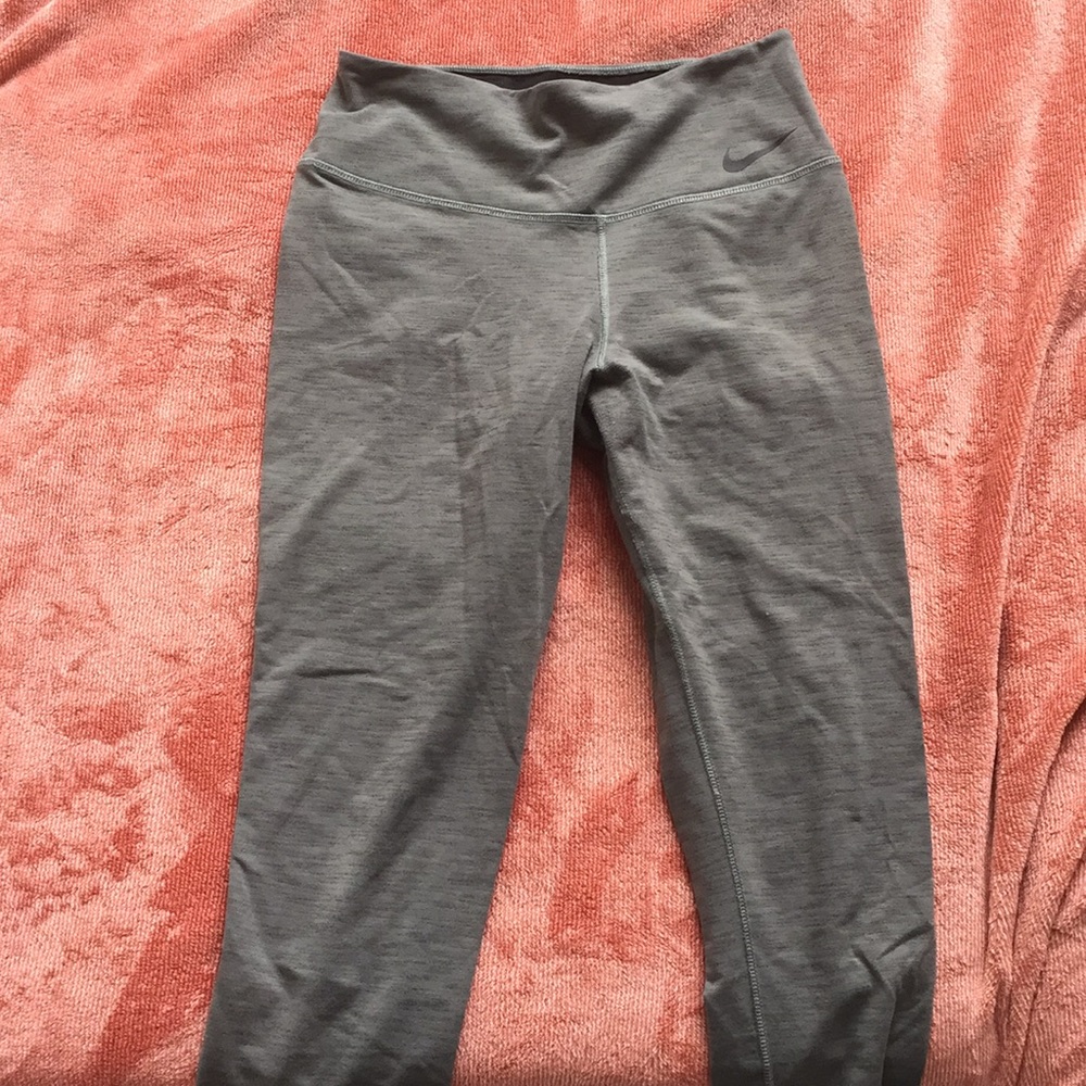 NIKE leggings capris